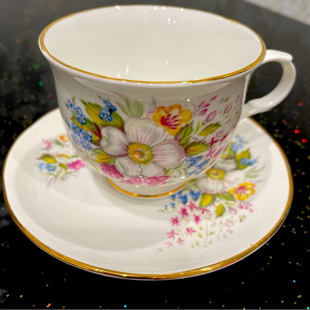 VTG Sadler Wellington Tea Cup & Saucer Floral Bone China Made In England